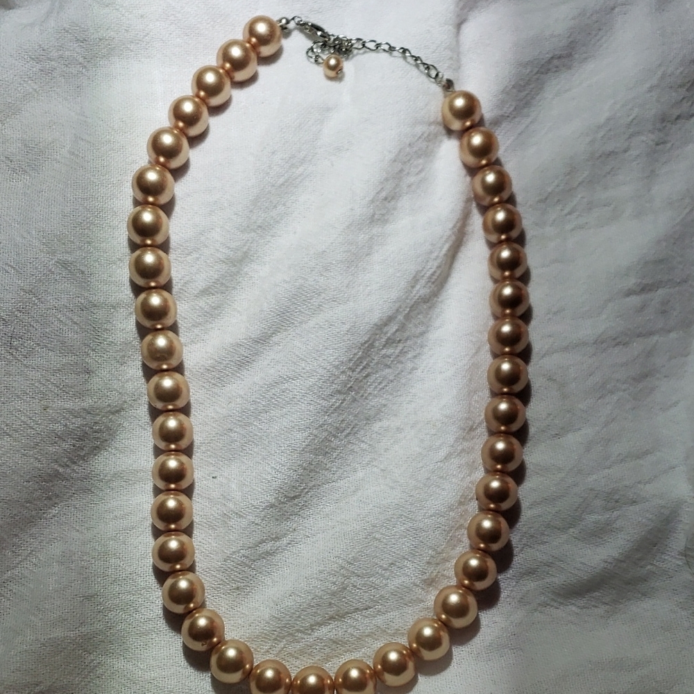 Elegant Pearl Necklace